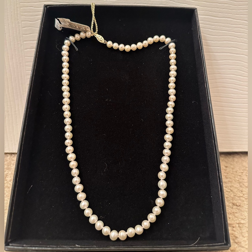 Cultured freshwater pearl necklace 20”
